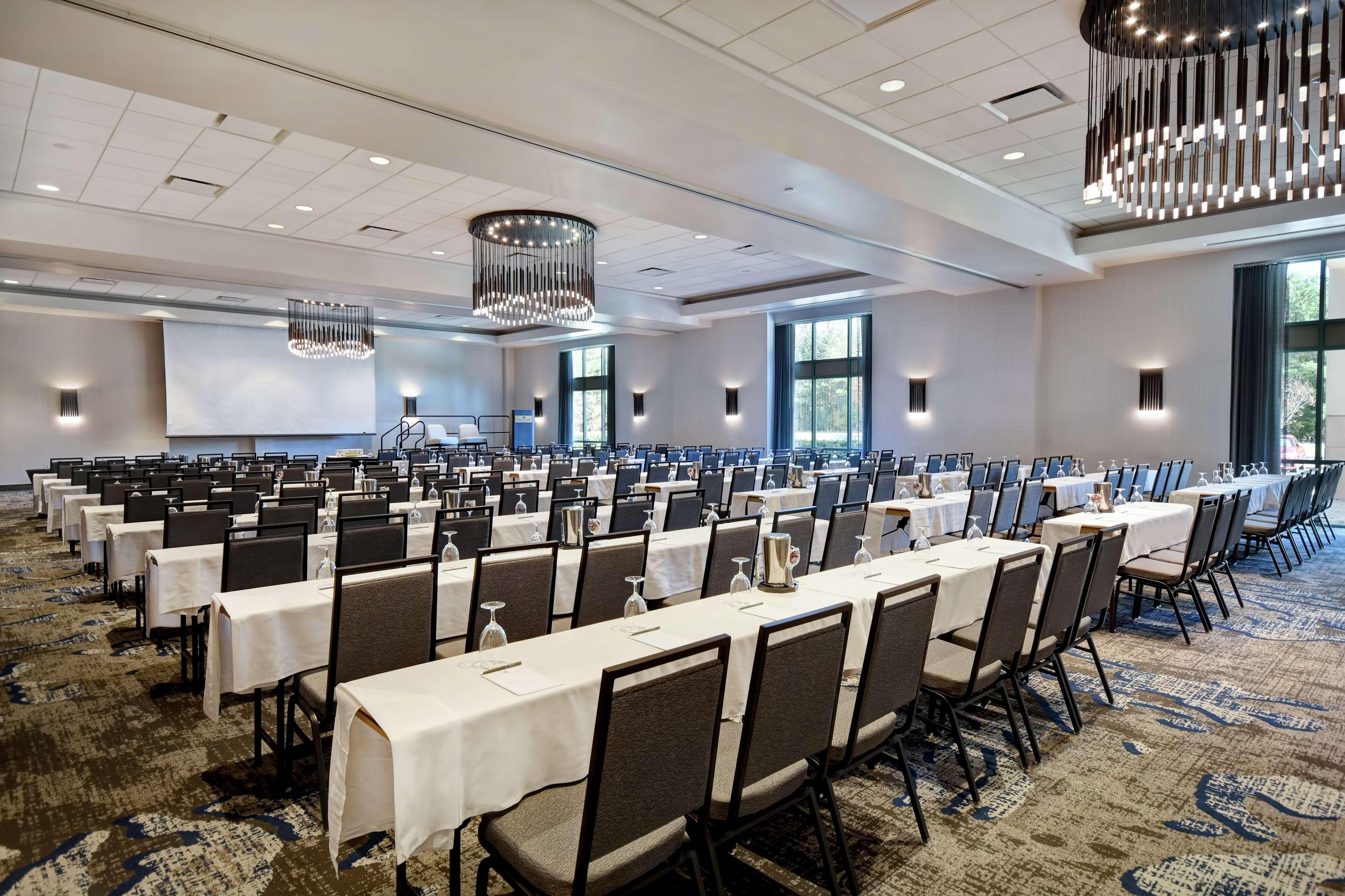Embassy Suites By Hilton Raleigh Durham Research Triangle Cary Eksteriør billede