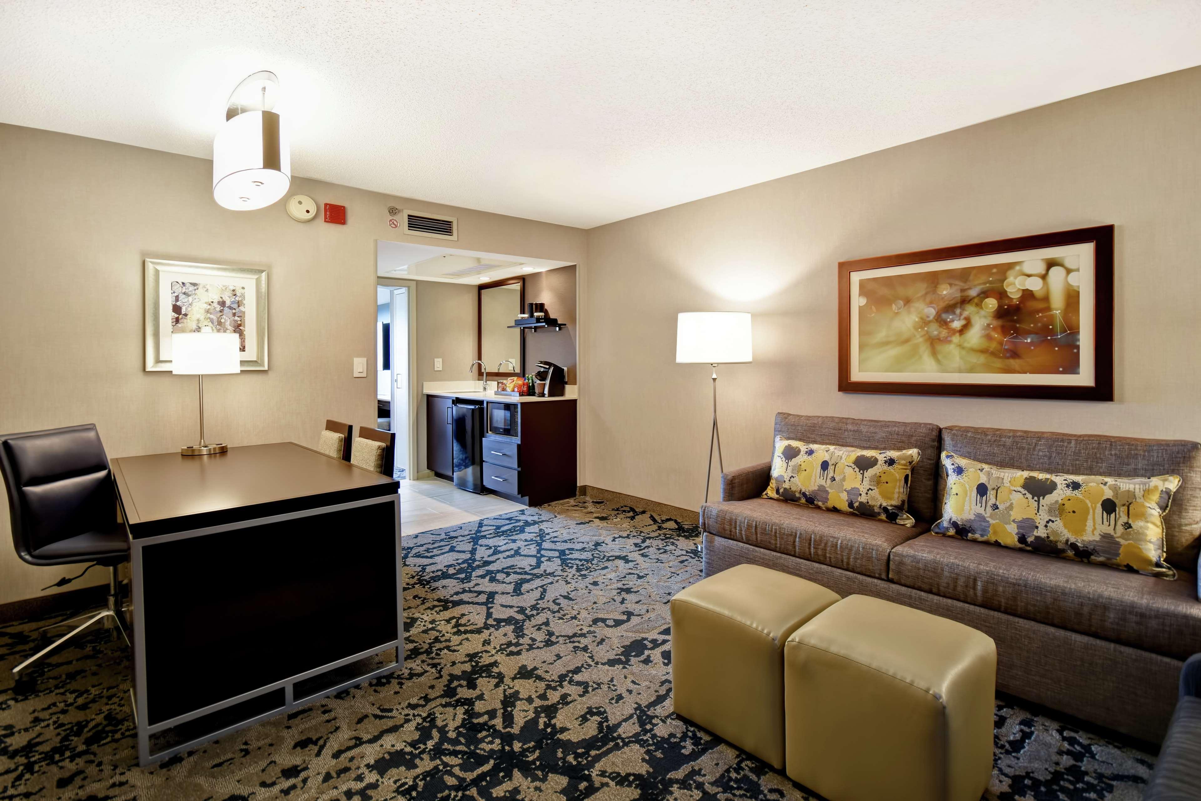Embassy Suites By Hilton Raleigh Durham Research Triangle Cary Eksteriør billede