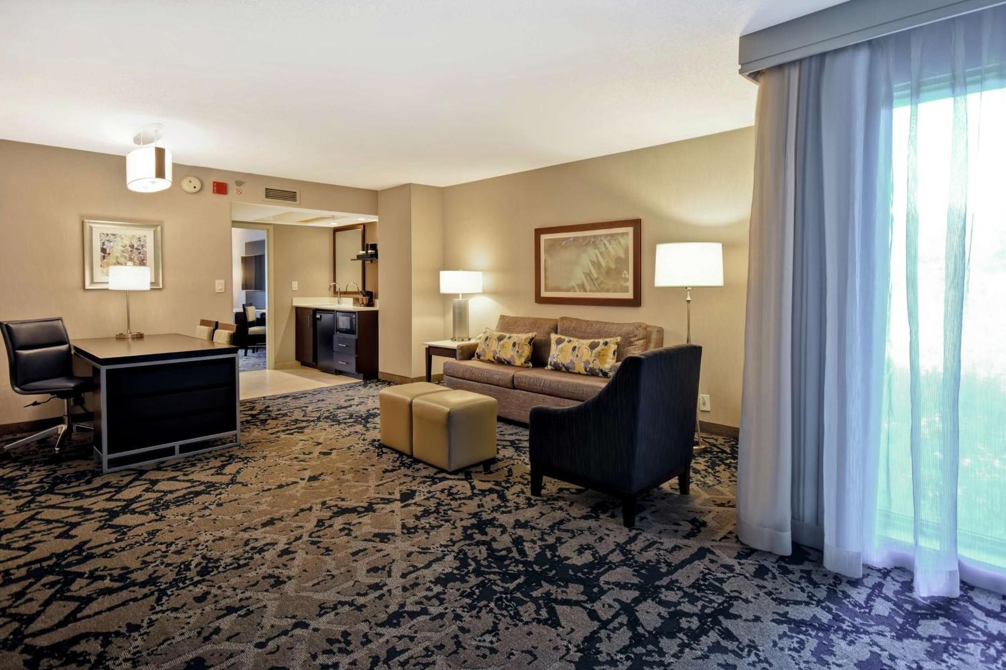 Embassy Suites By Hilton Raleigh Durham Research Triangle Cary Eksteriør billede